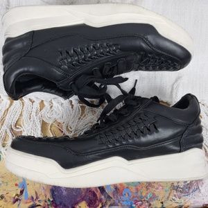 Steve Madden Valor Sneakets